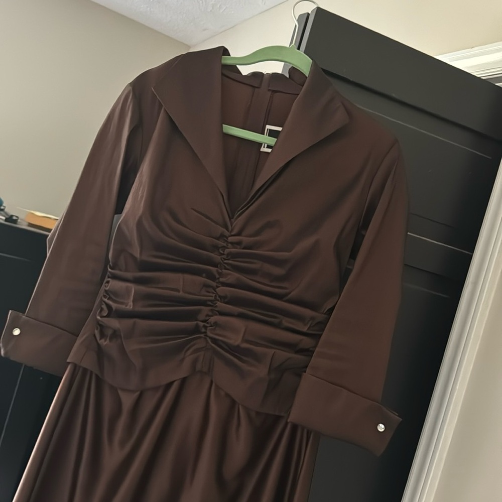 Size 8 Tadashi gown color is an iridescence bronze